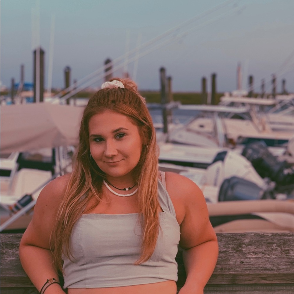Meet your Posher, Chloe